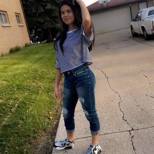 Meet your Posher, Daniela